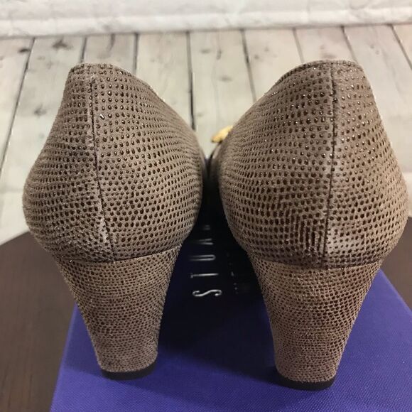 STUART WEITZMAN The Tube Haze Goose Bumps Nappa Leather Pumps like new size 10 - Picture 4 of 8
